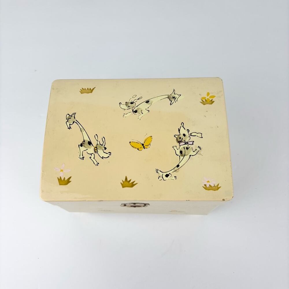 Vintage 1950’s Wooden Cafe Dog Wind Up Musical Jewelry Box